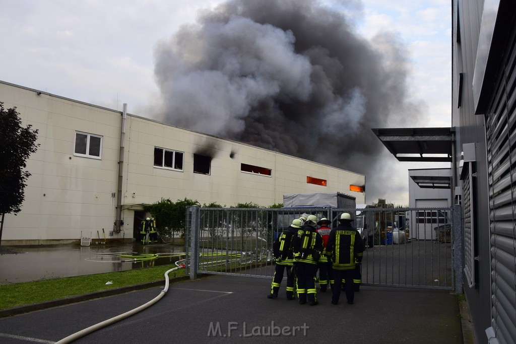 Grossbrand Halle Troisdorf Kriegsdorf Junkersring P073.JPG - Miklos Laubert